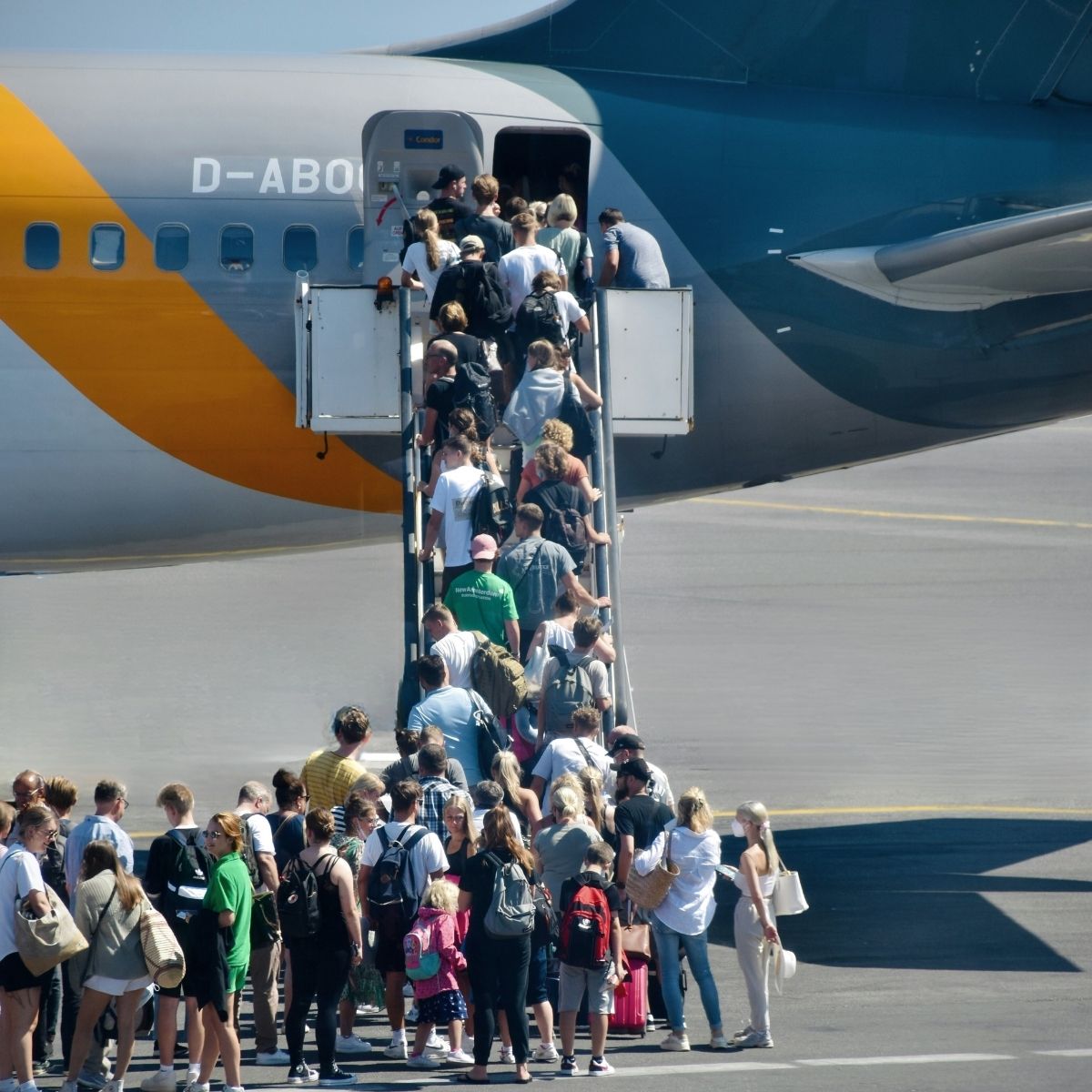 avion surtourisme jpg V3 | Medialog